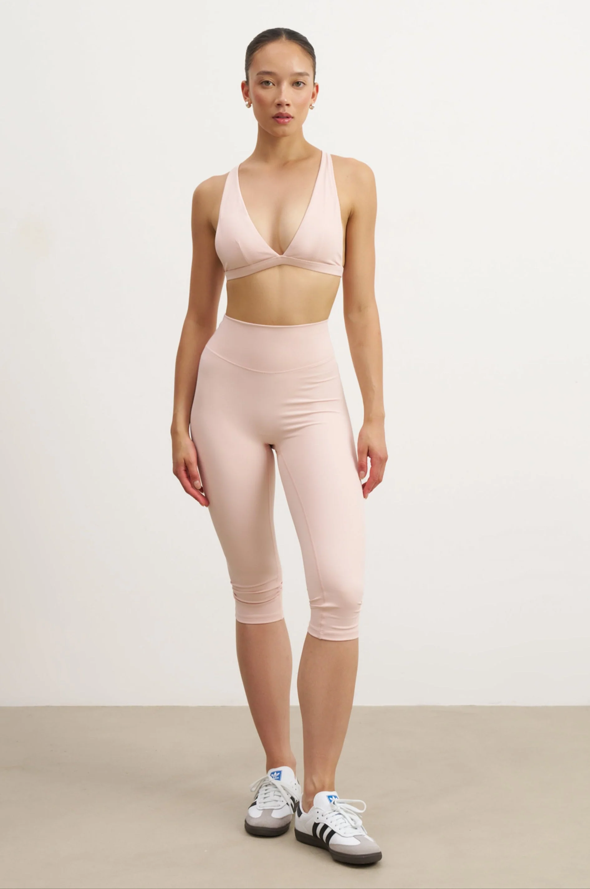 Base Sculpting Capri Leggings - Marshmallow