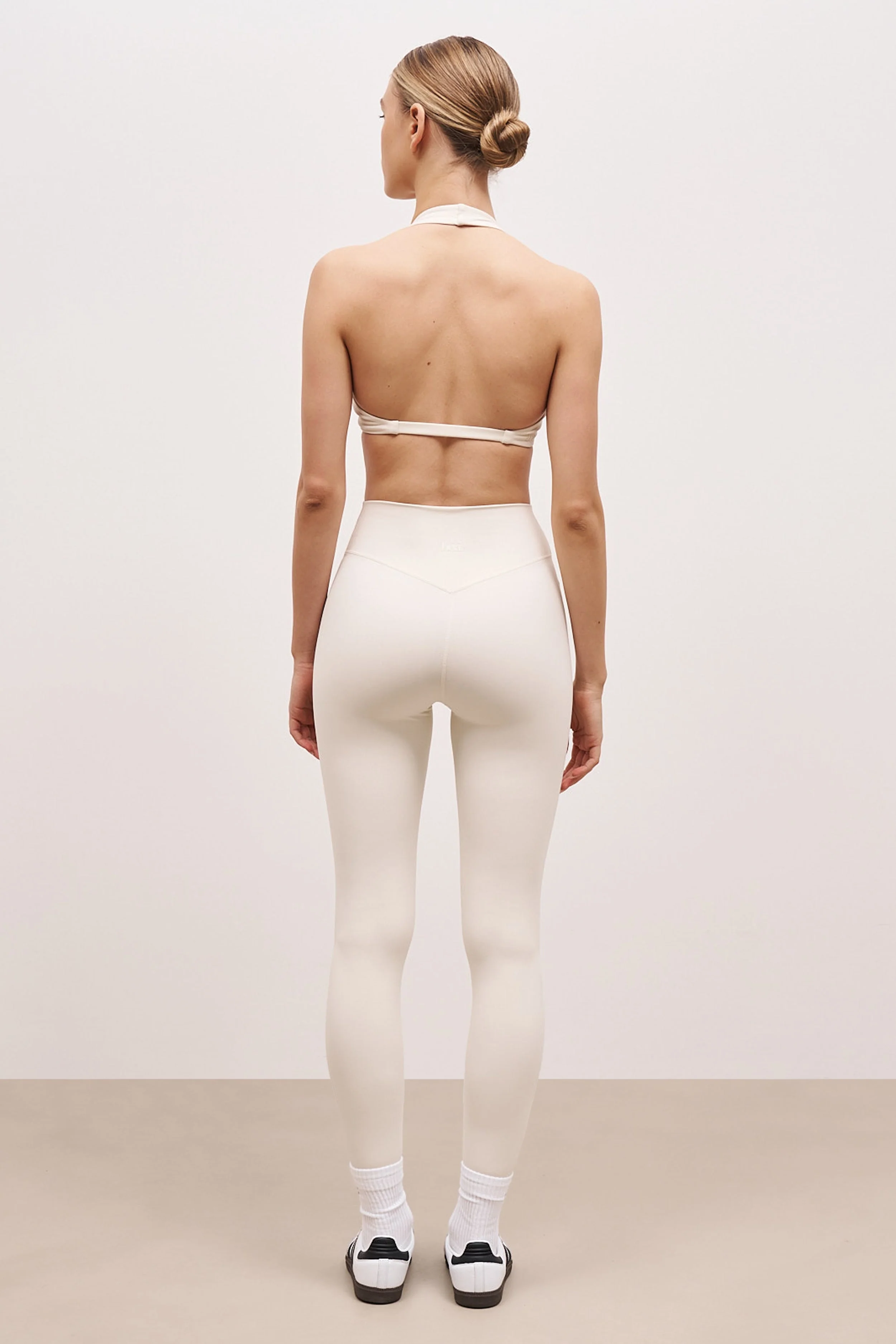 Base Sculpting Twist Front Bra - Tofu - Image 4