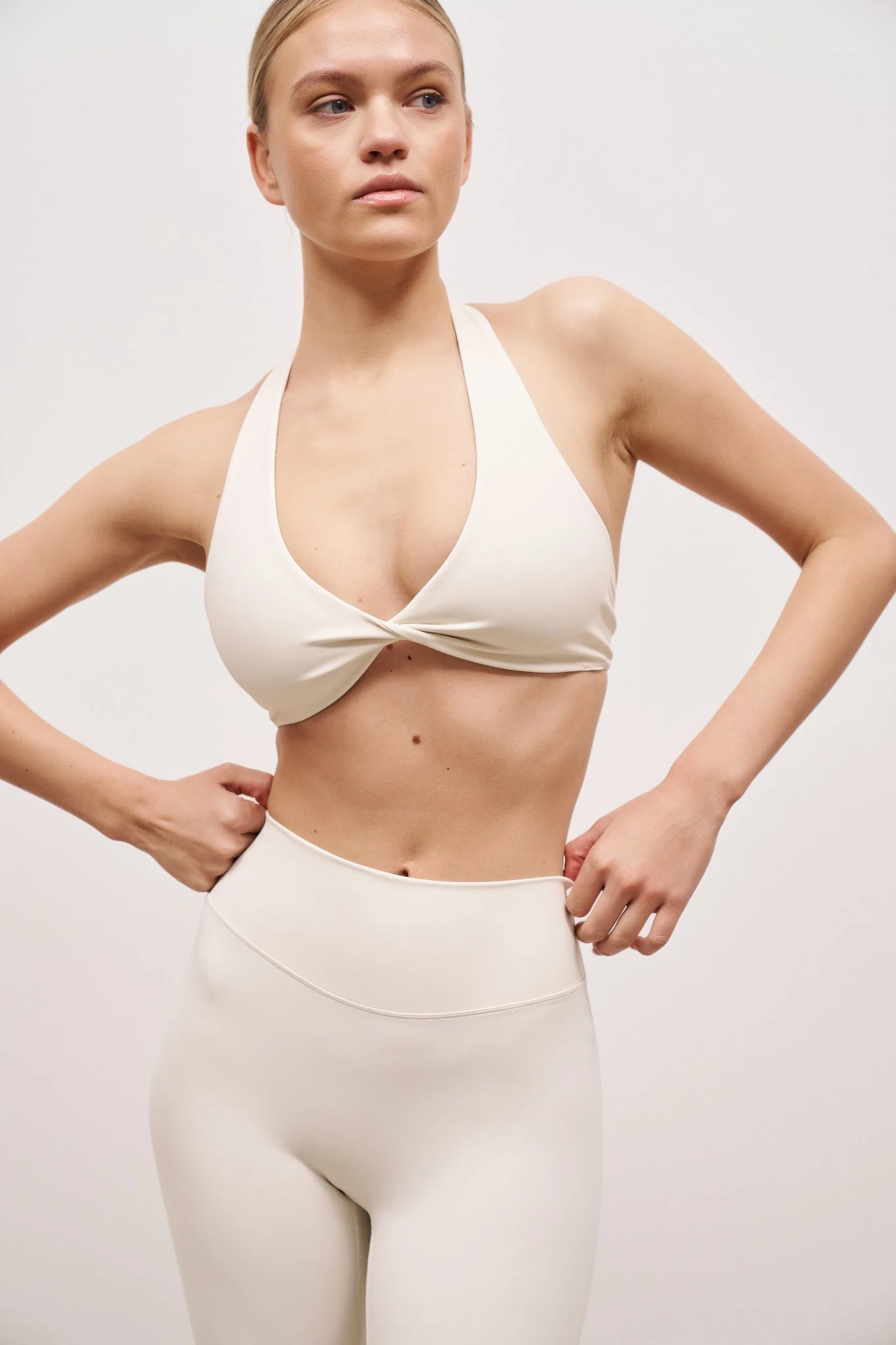 Base Sculpting Twist Front Bra - Tofu - Image 6