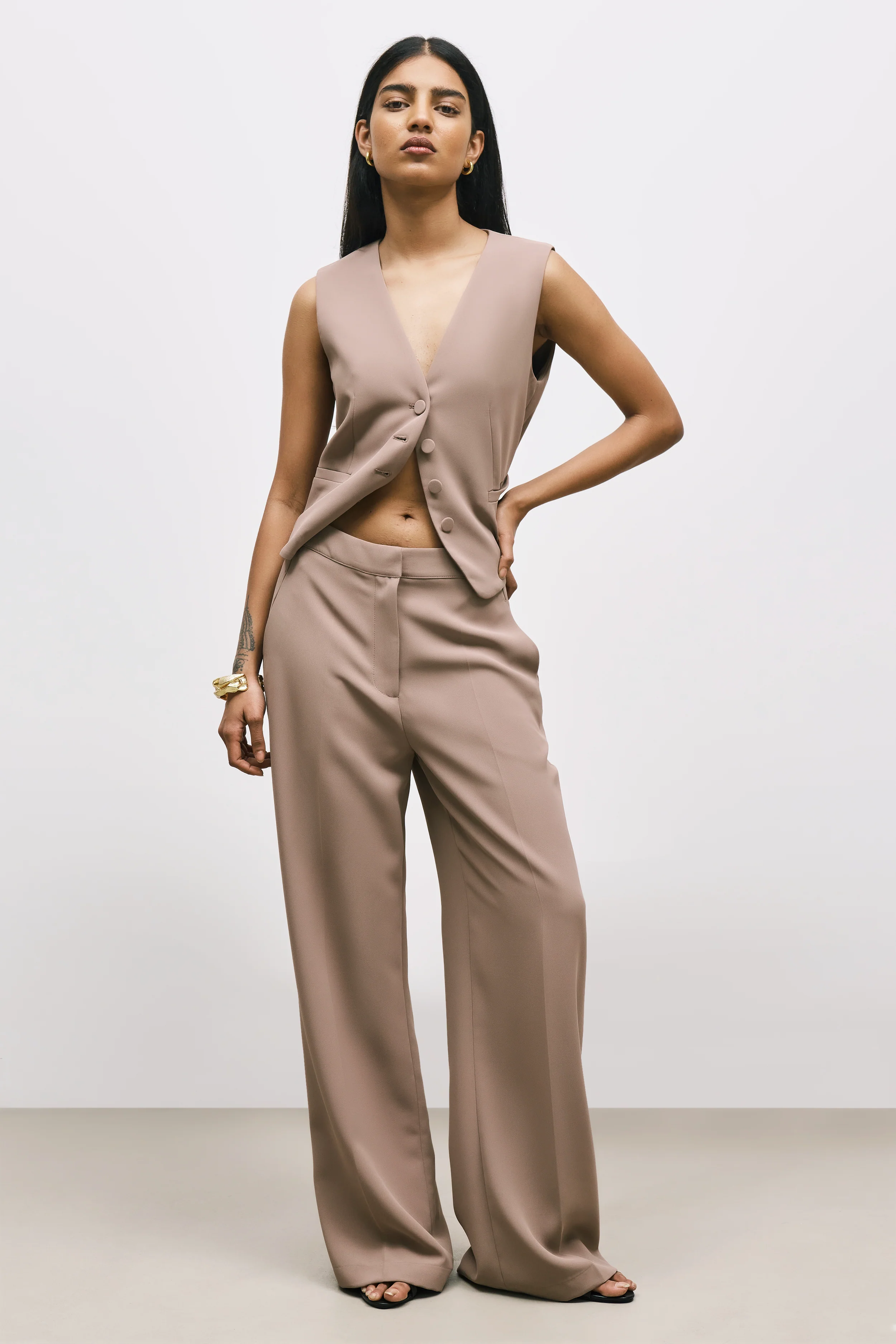 Effortless Waistcoat - Oak - Image 4