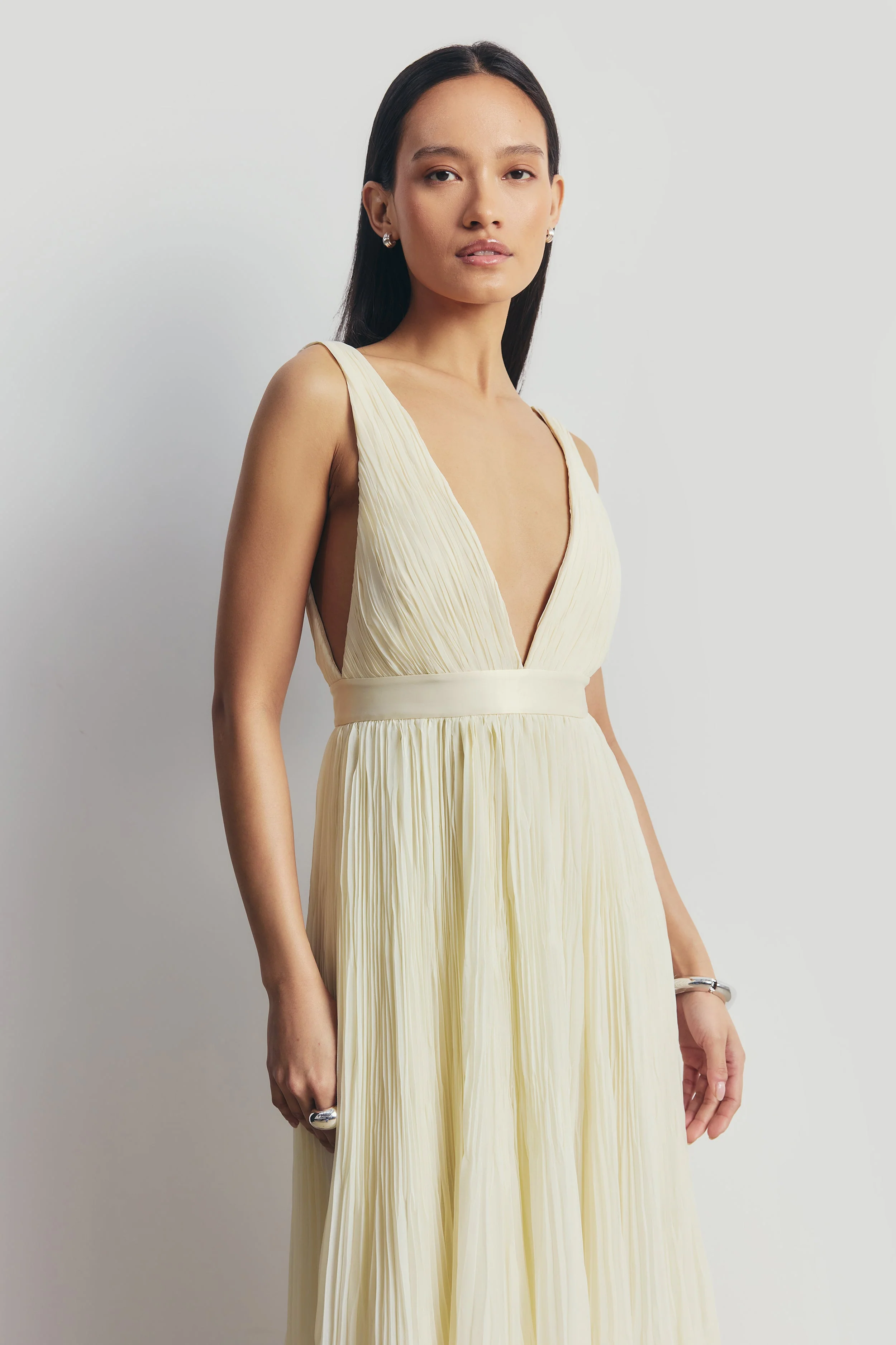 Pleated Chiffon Plunging V Neck Gown - Buttermilk - Image 3