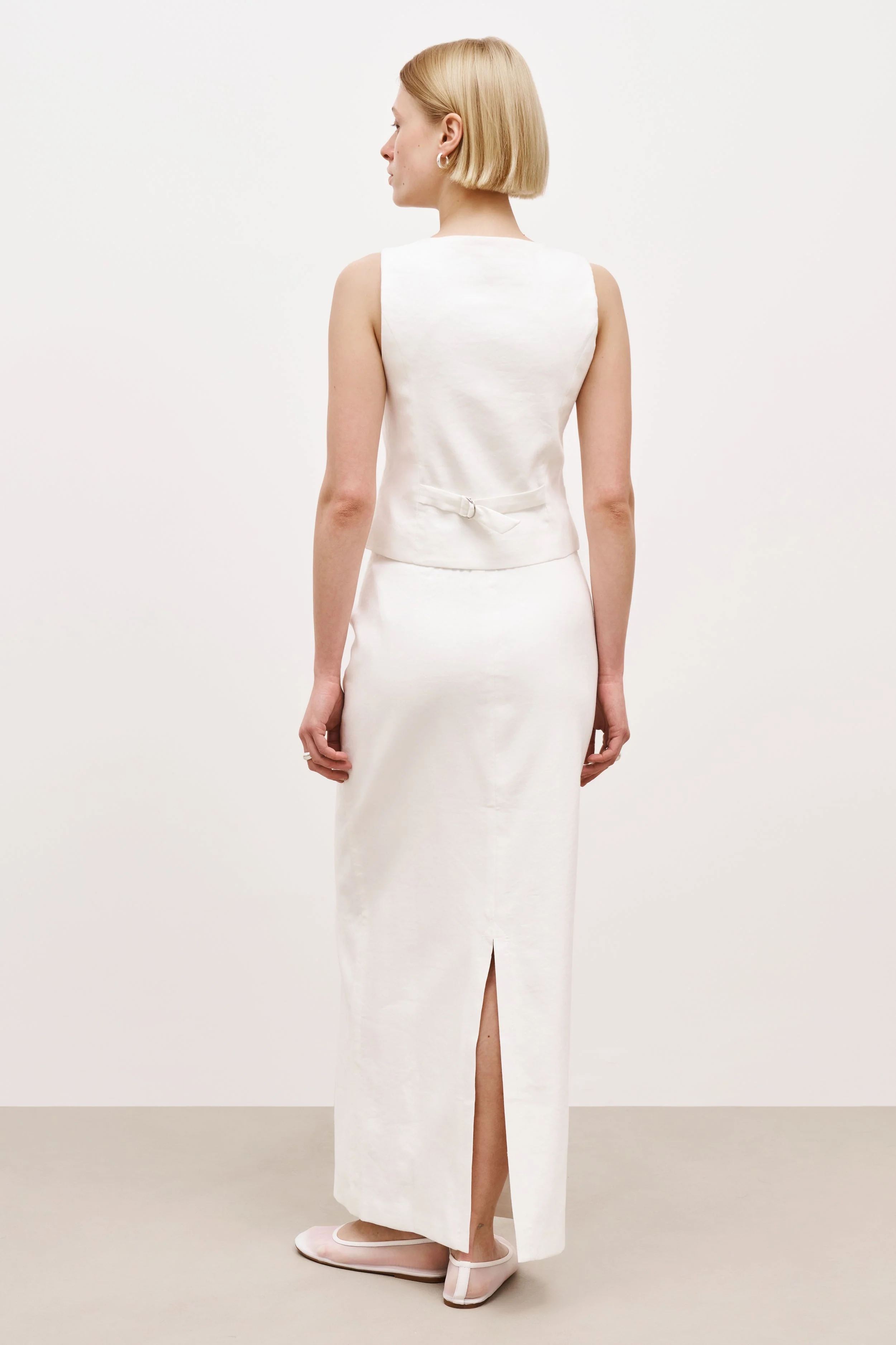 Scoop Neck Linen Waistcoat - White - Image 2