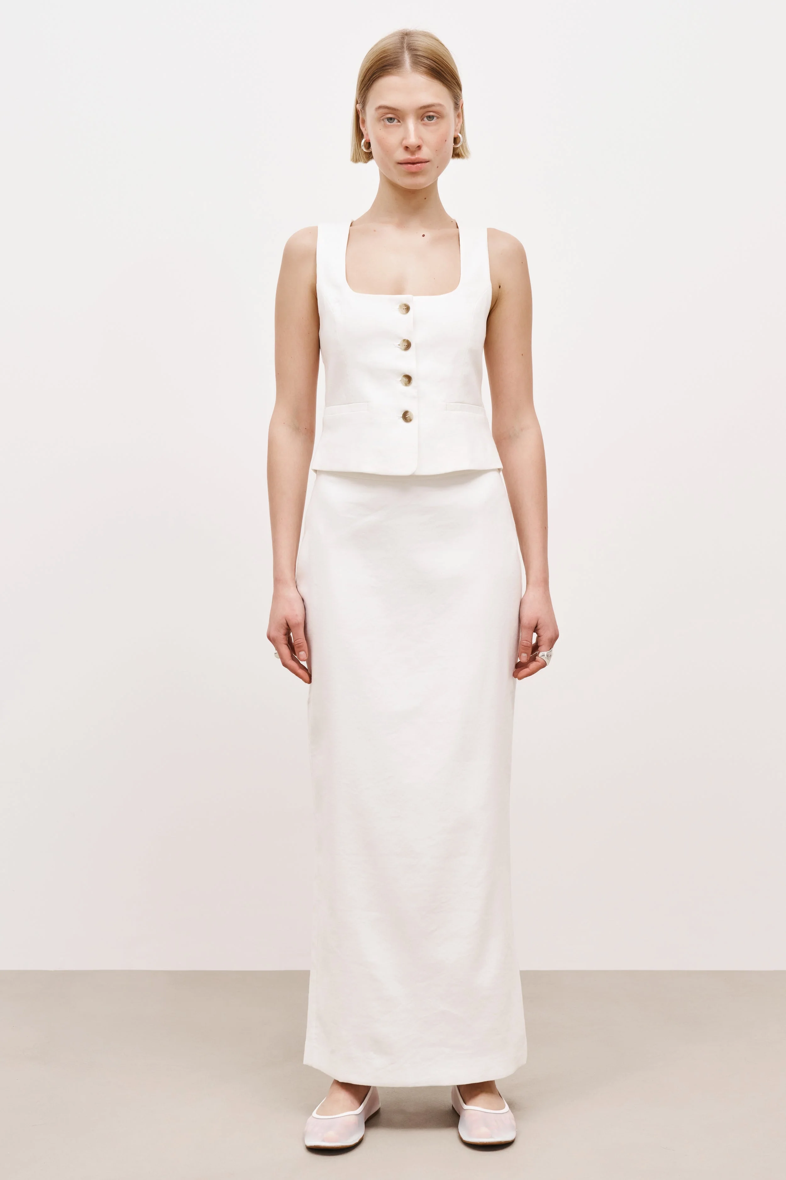 Scoop Neck Linen Waistcoat - White - Image 3