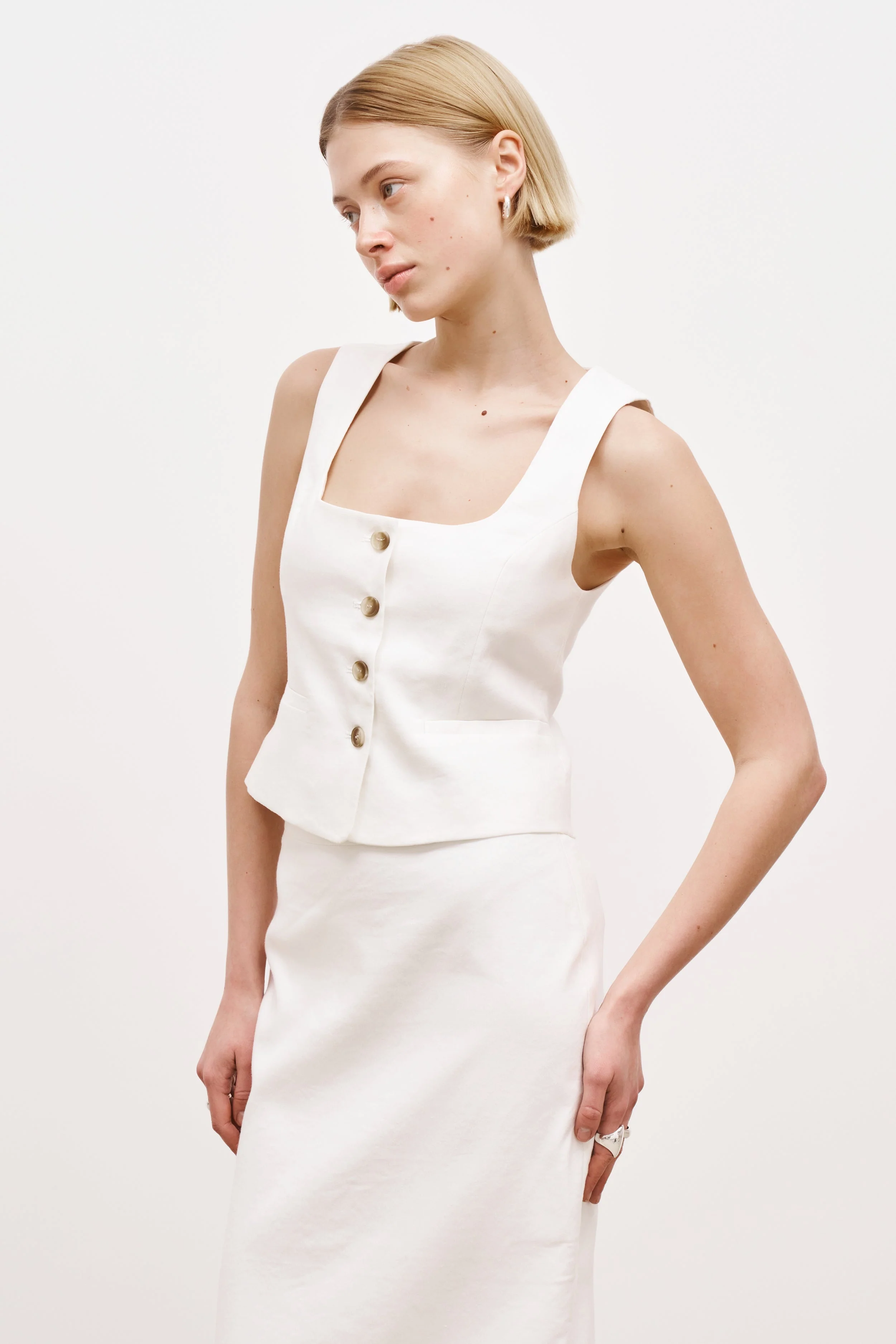 Scoop Neck Linen Waistcoat - White - Image 4