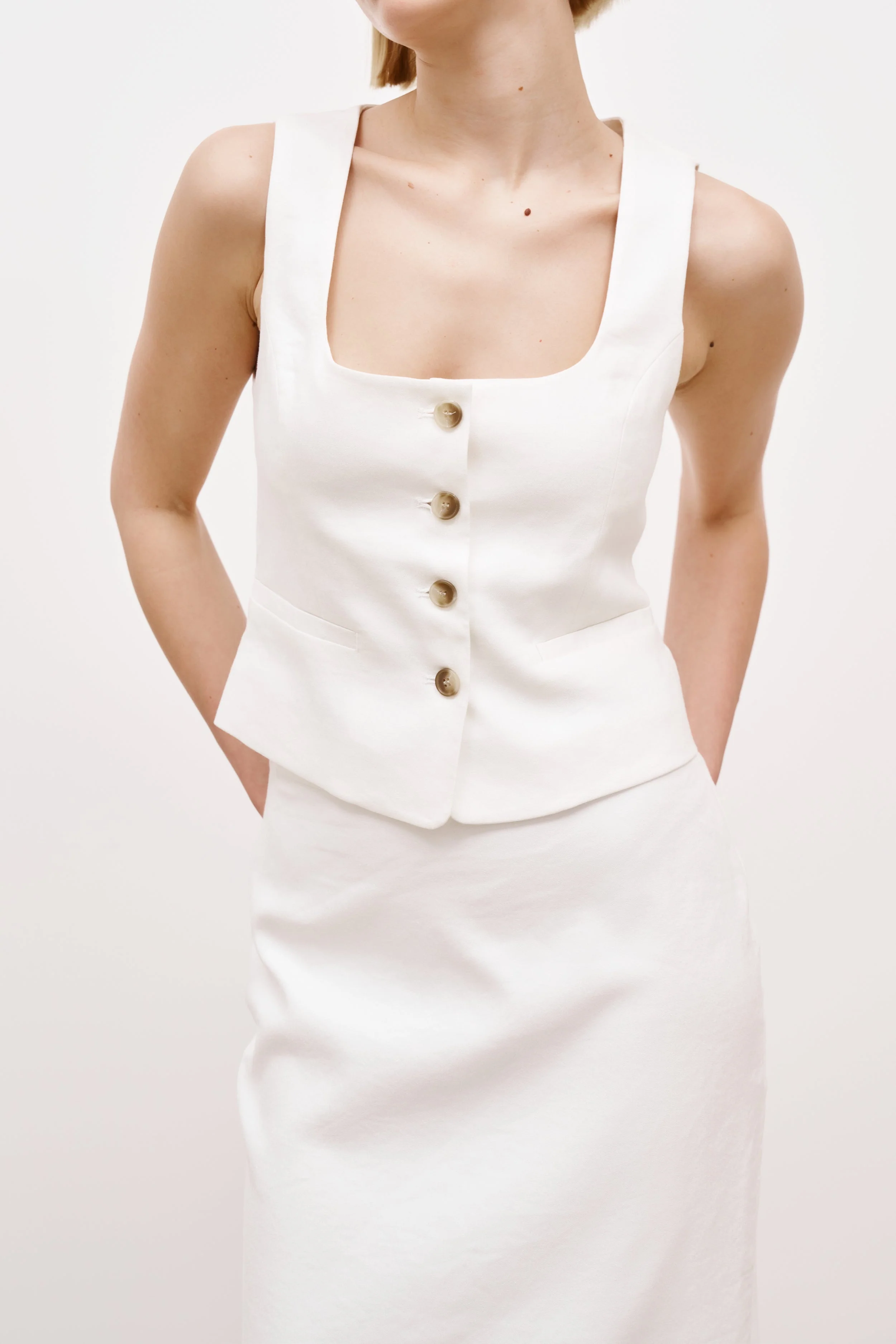 Scoop Neck Linen Waistcoat - White - Image 5