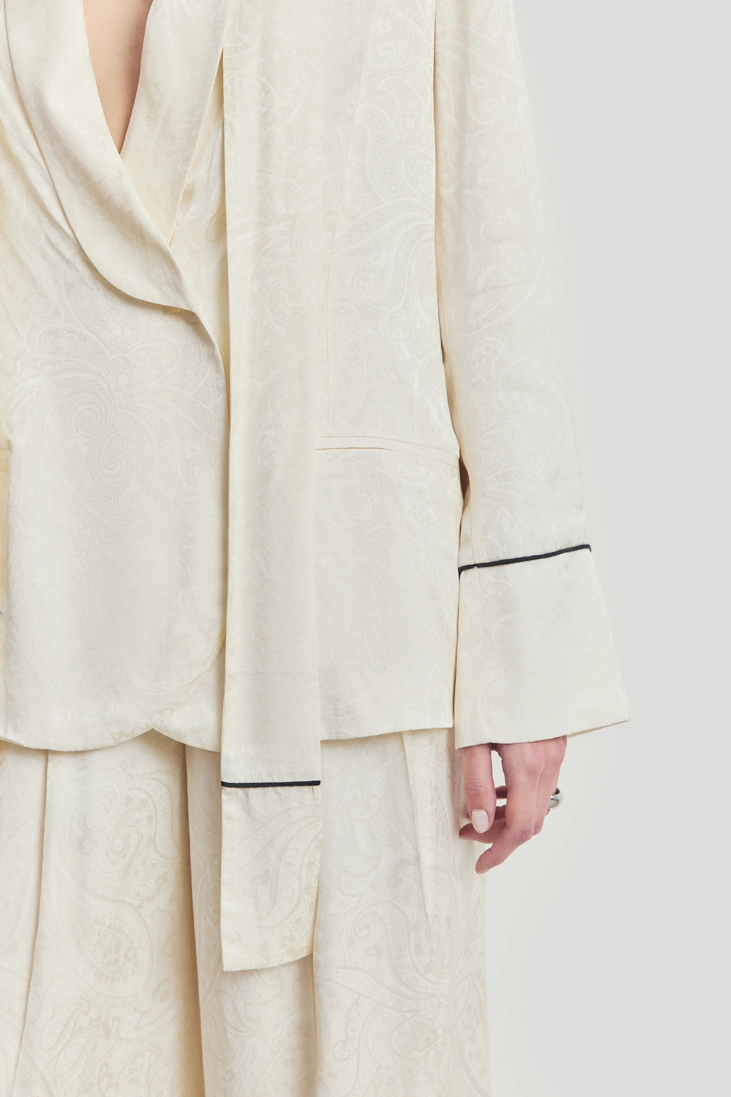 Shawl Collar Jacquard Blazer with Scarf - Cream - Image 7