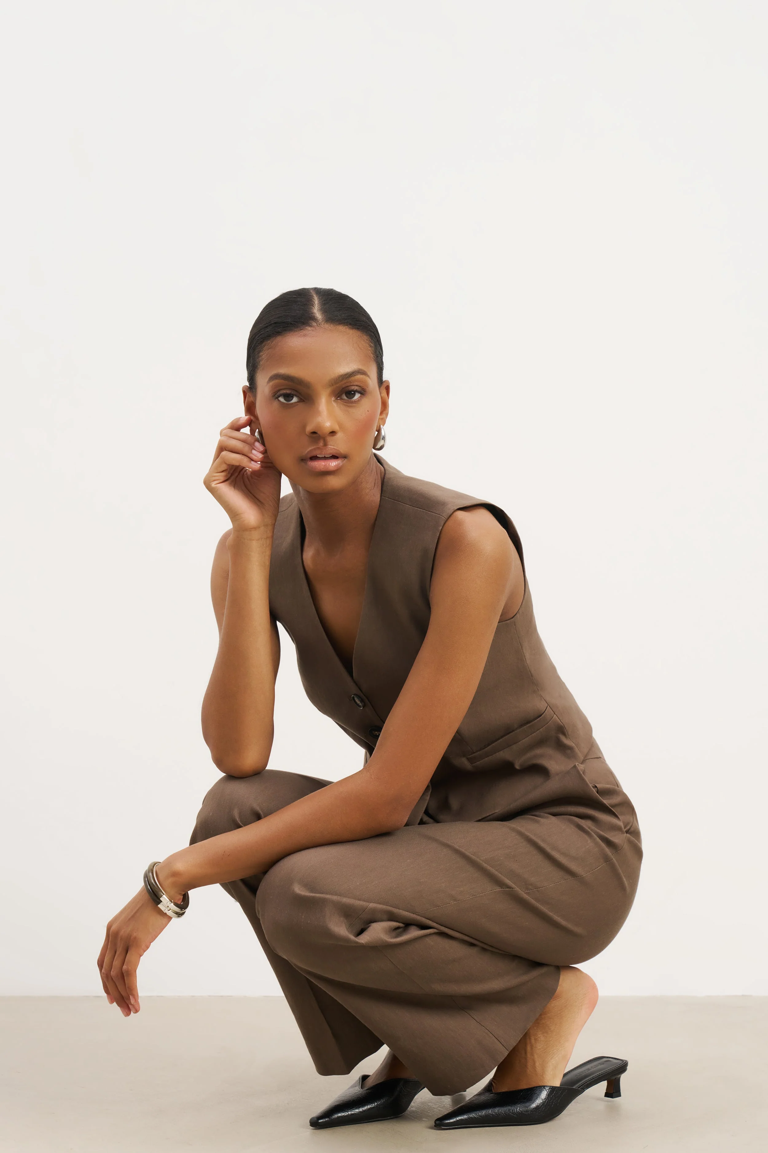 Straight Cut Linen Waistcoat - Truffle - Image 6