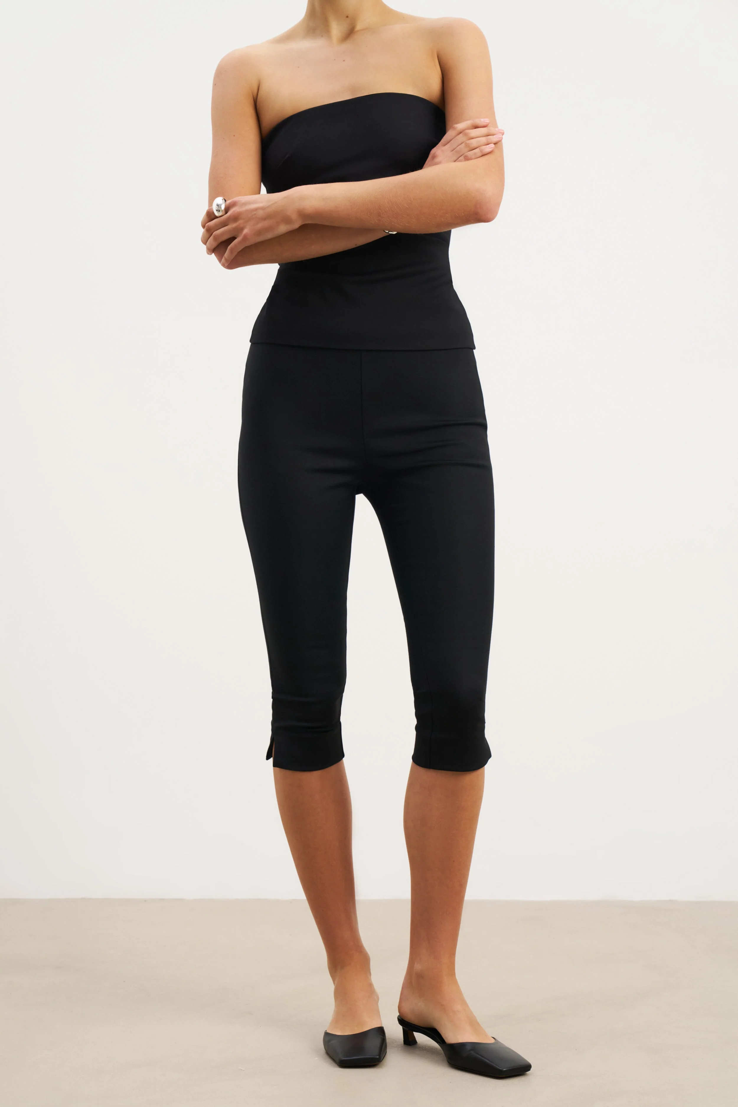 Tailored Capri Leggings - Black - Image 3