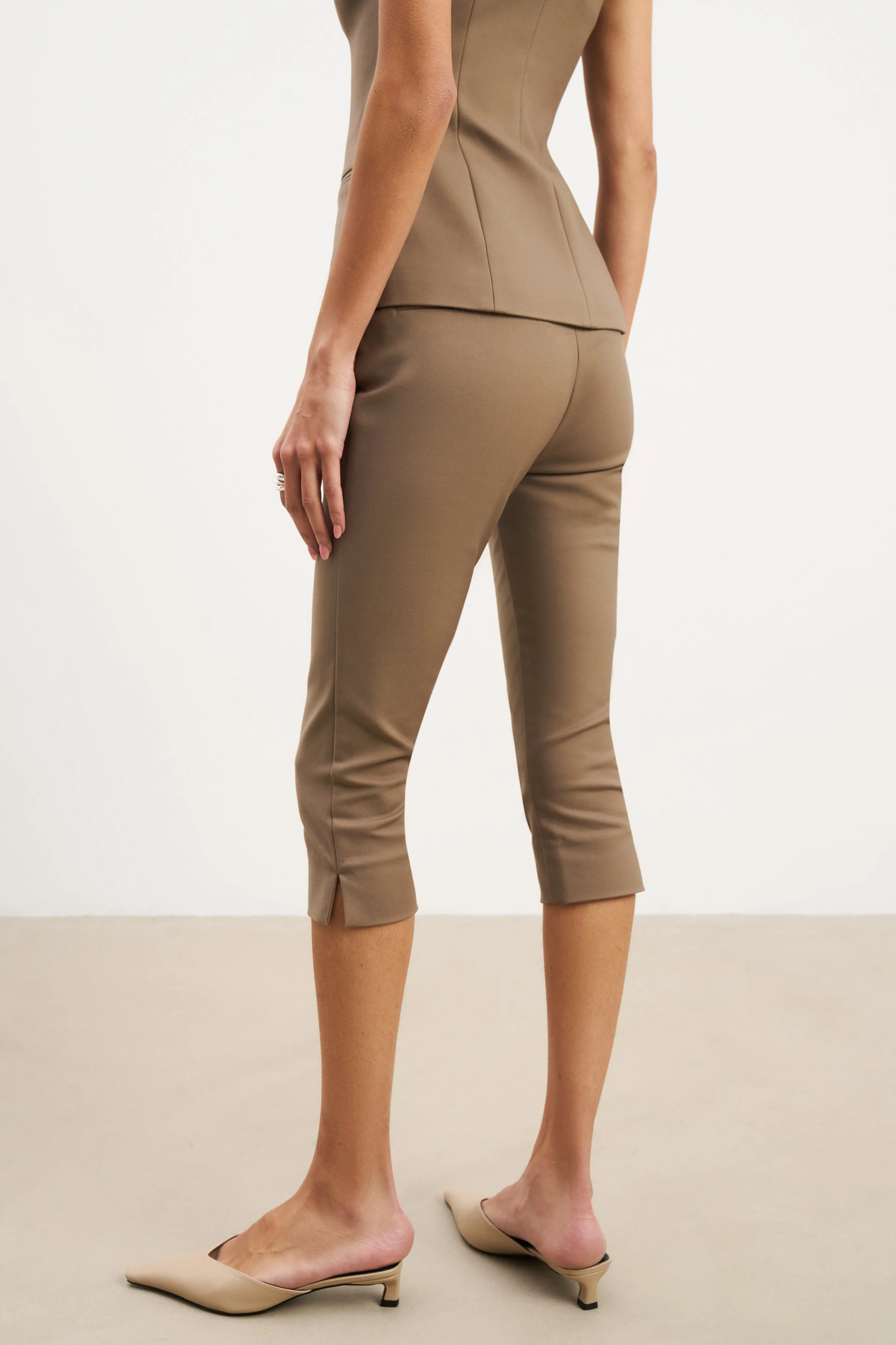 Tailored Capri Leggings - Latte - Image 3