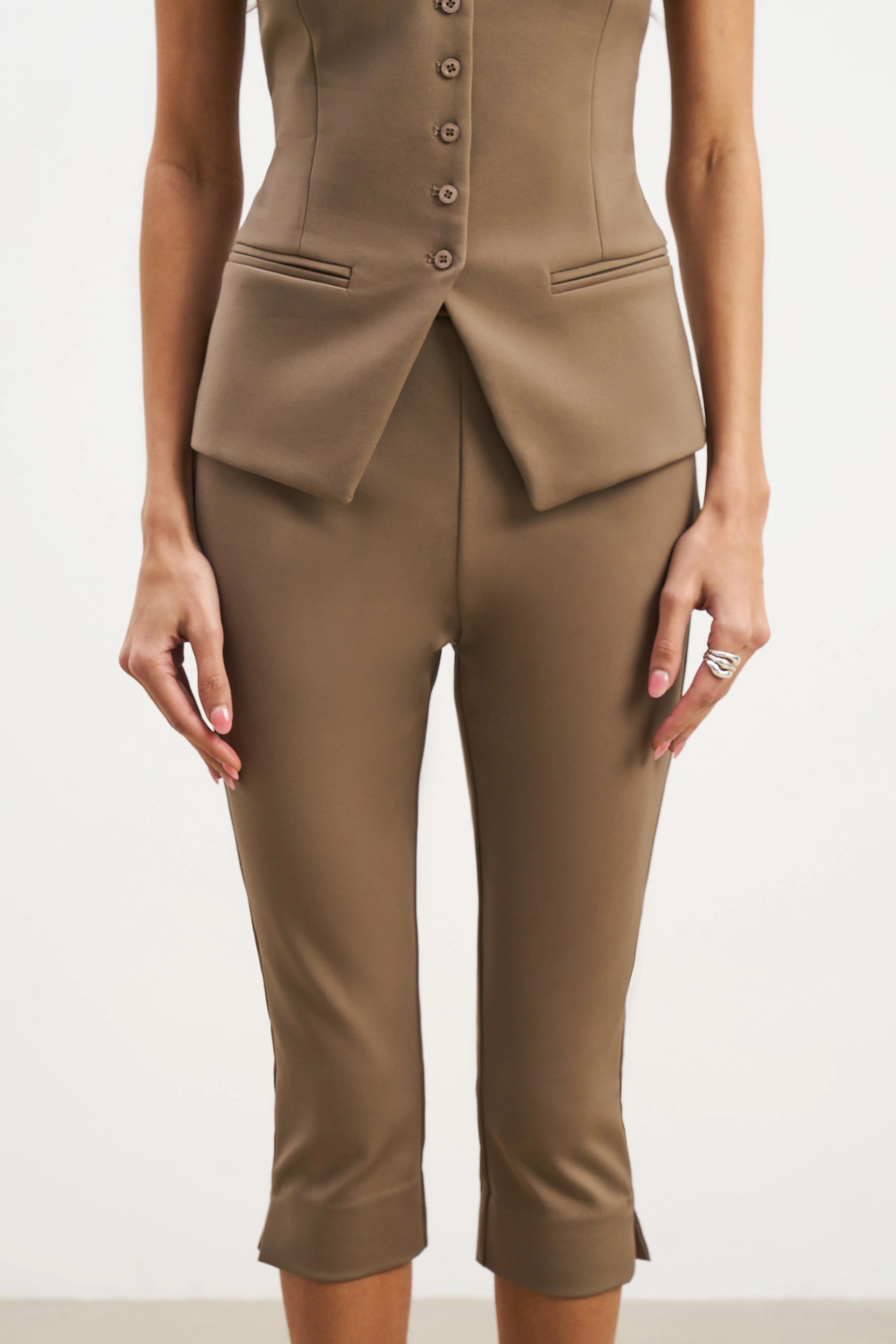Tailored Capri Leggings - Latte - Image 7